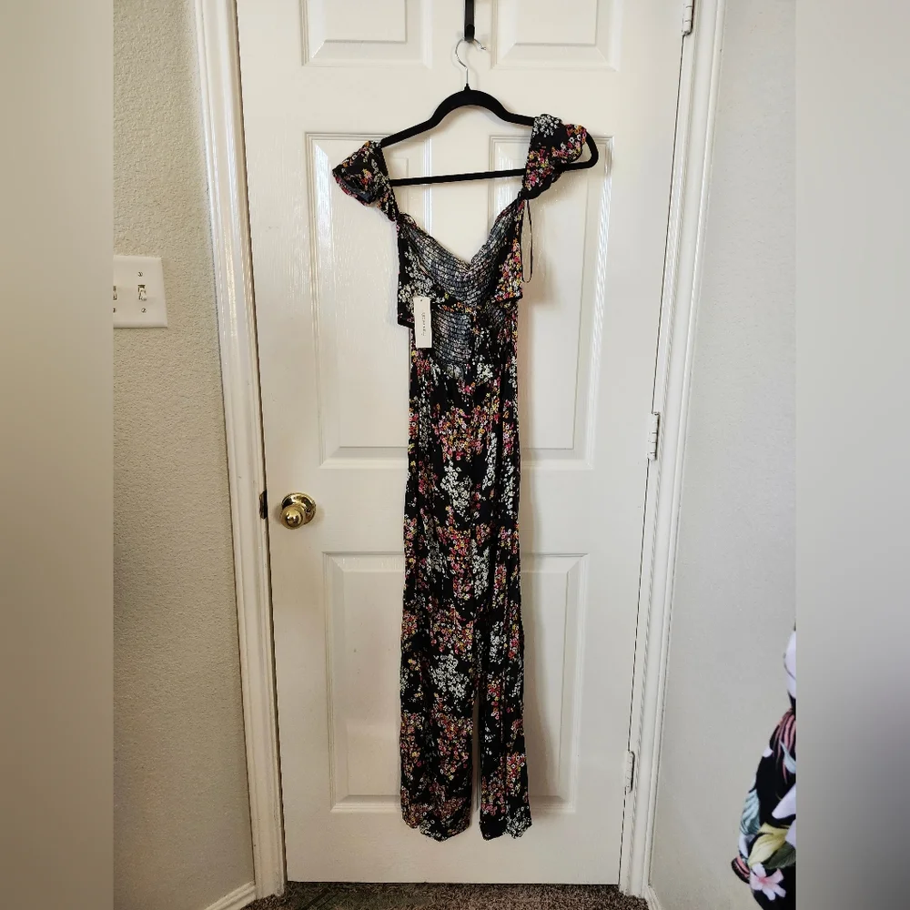 Francescas Collections chic off